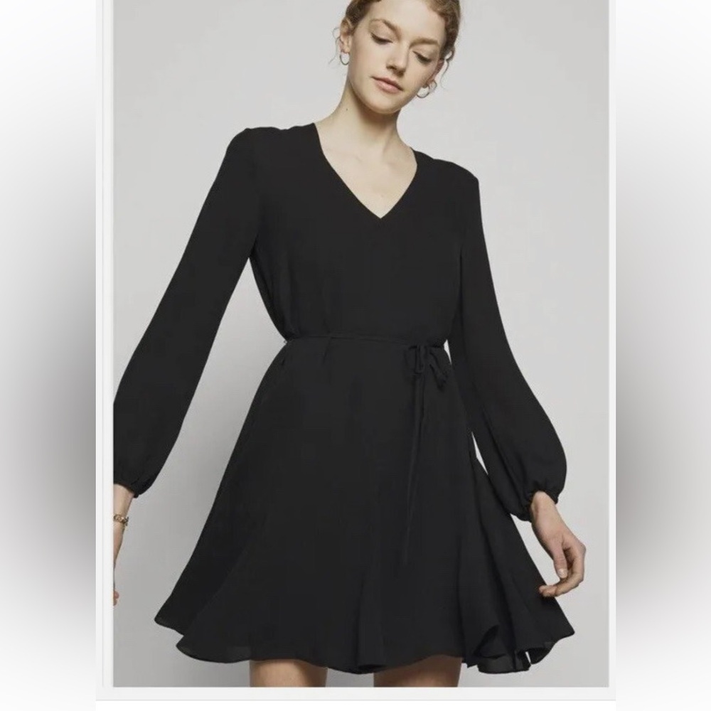 THEORY Womens V Neck Godet Dr Solid Black Size L Silk Dress
K1102607 - Picture 3 of 9